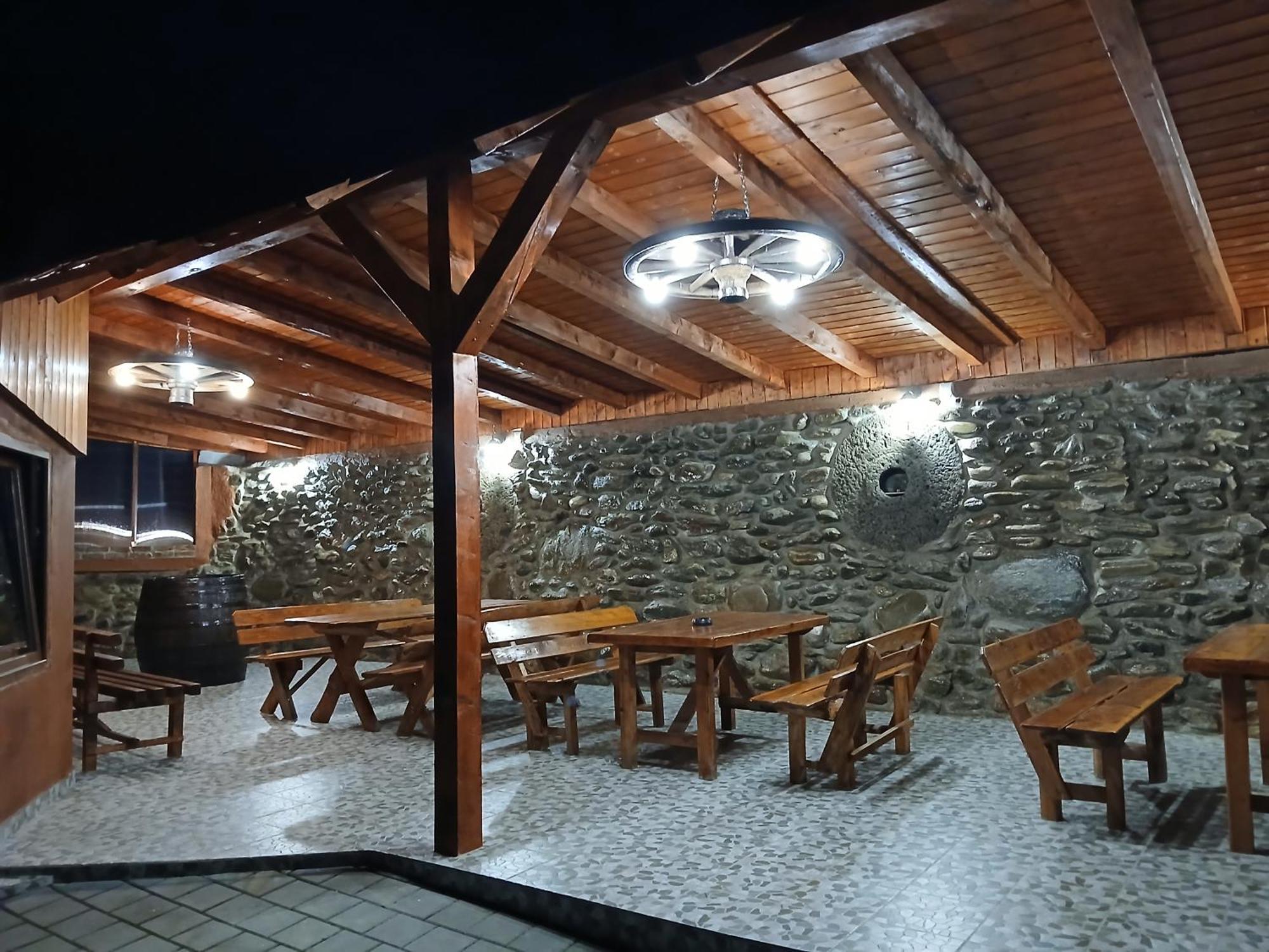 Pensiunea Dates Кирцишоара Екстер'єр фото